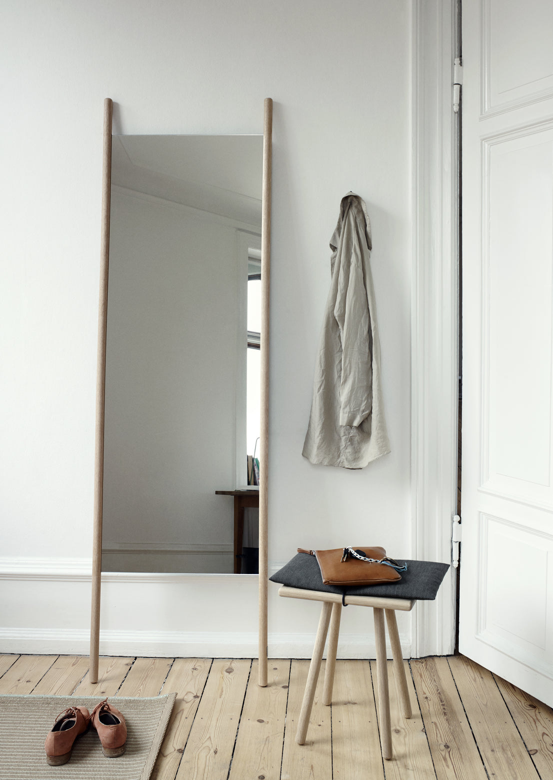 Georg Mirror Oak