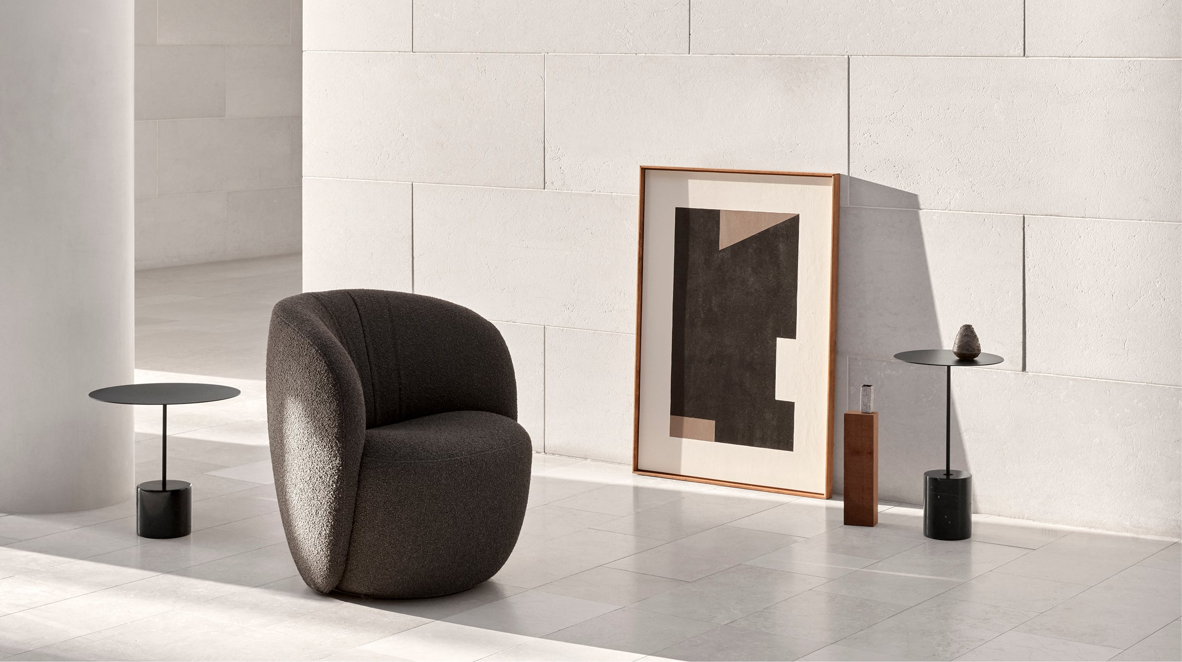 Calibre Side Table, High w. Handle