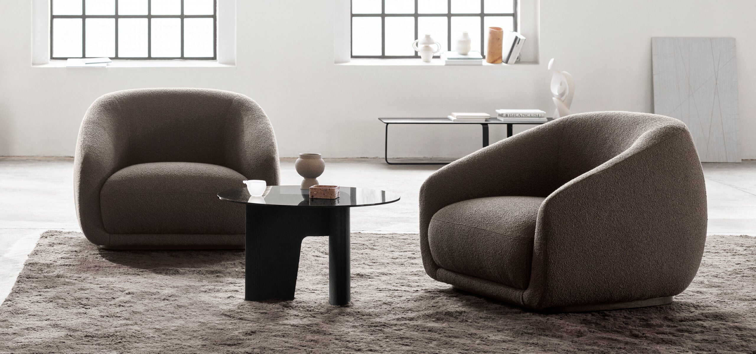 Montholon Lounge Chair, Swivel