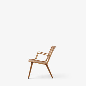 AX Lounge Chair HM11