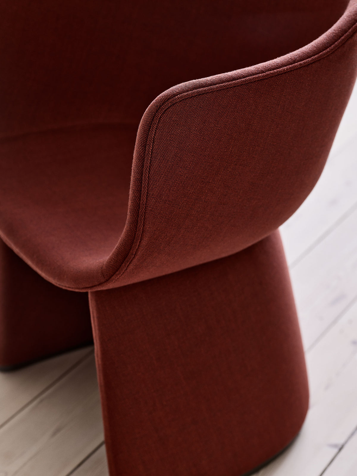 Monolit Dining Chair w/o Leather Piping