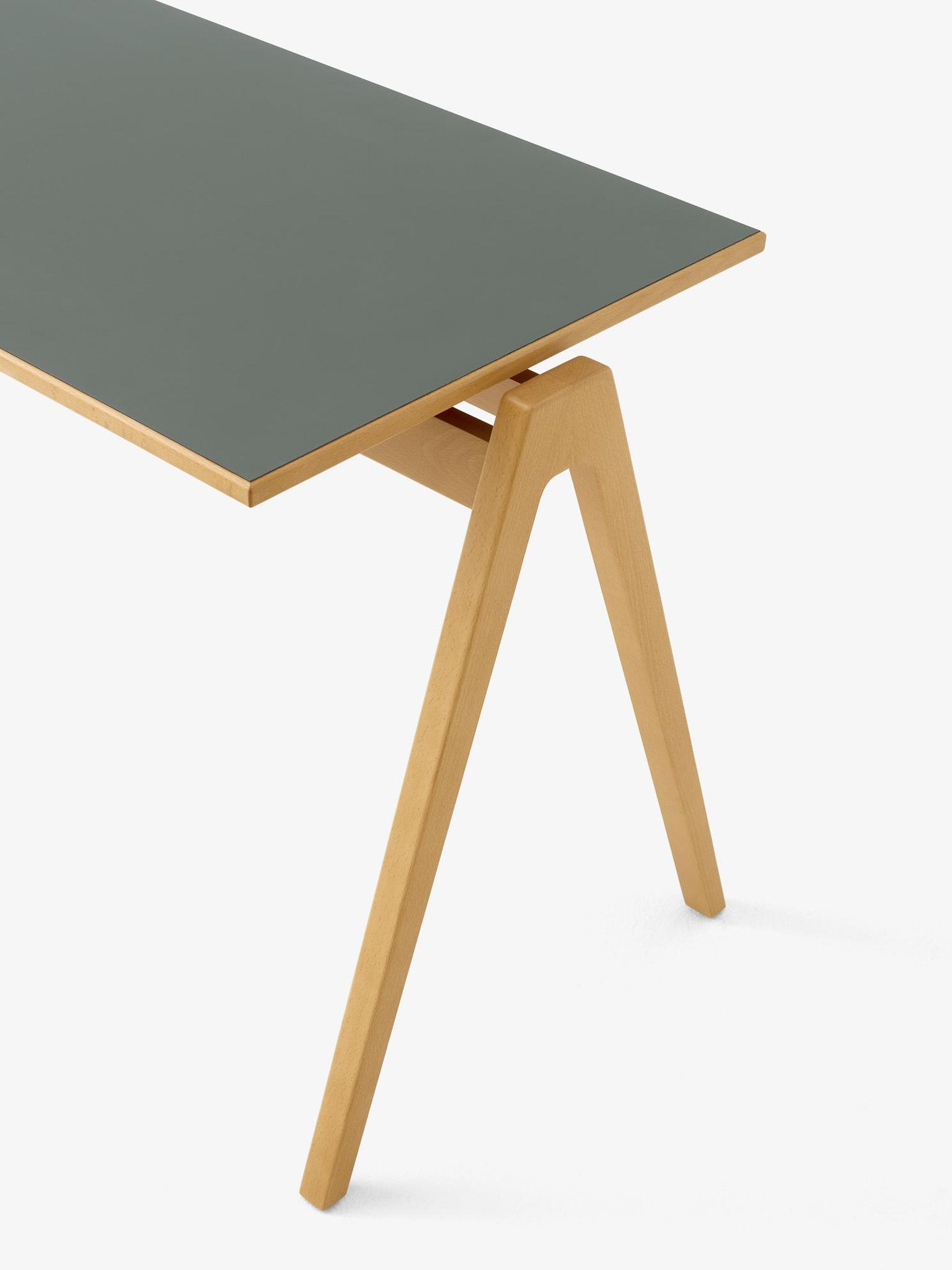 Daystak Dining Table