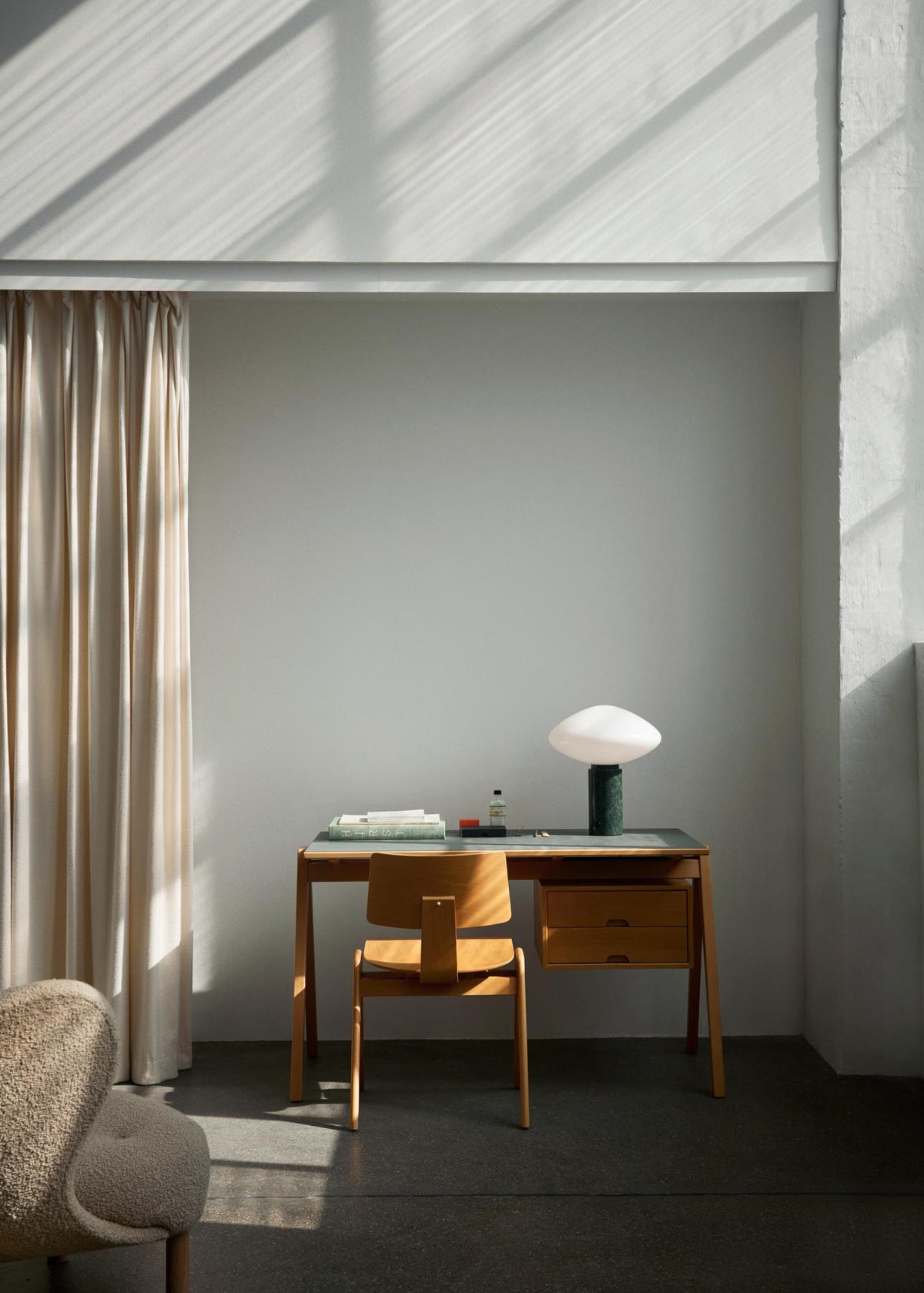 Daystak Desk