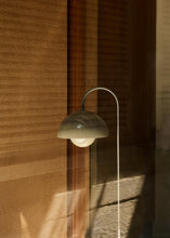 Flowerpot VP12 Floor Lamp