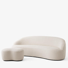 Margas LC4 Liljencrantz Sofa