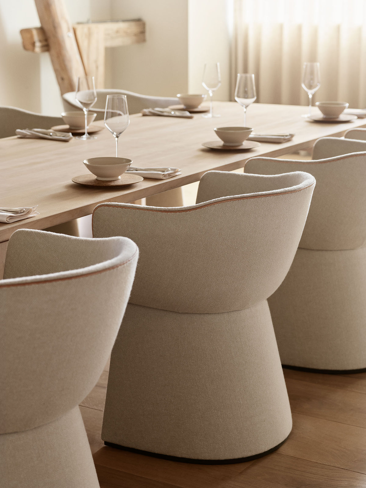 Monolit Dining Chair w/o Leather Piping