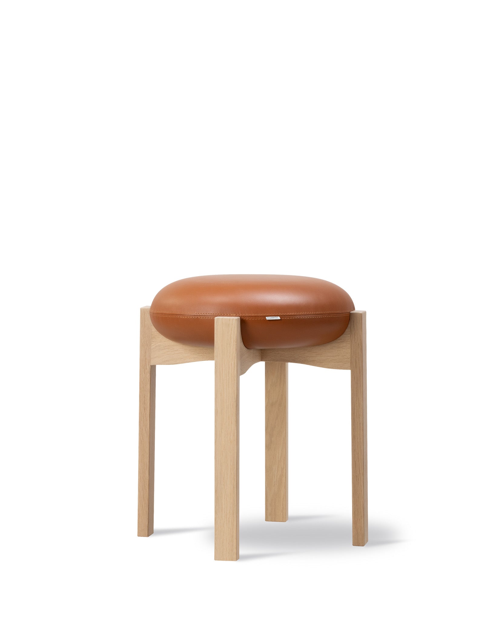 Pioneer Stool H: 46 cm - Oak Lacquered