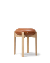 Pioneer Stool H: 46 cm - Oak Lacquered
