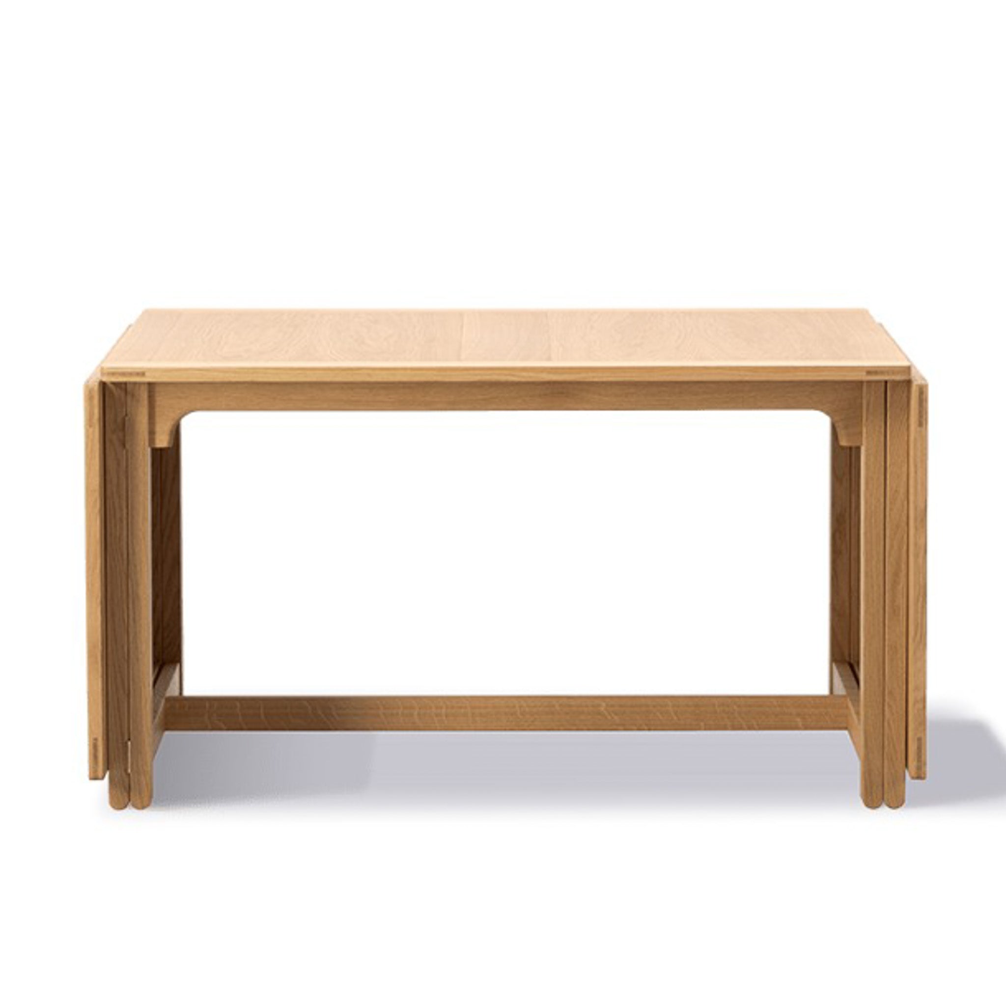 BM71 Library Table by Fredericia