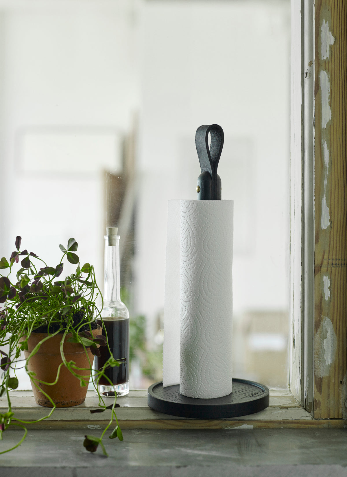 Norr Paper Towel Holder Oak/Blck/Leather