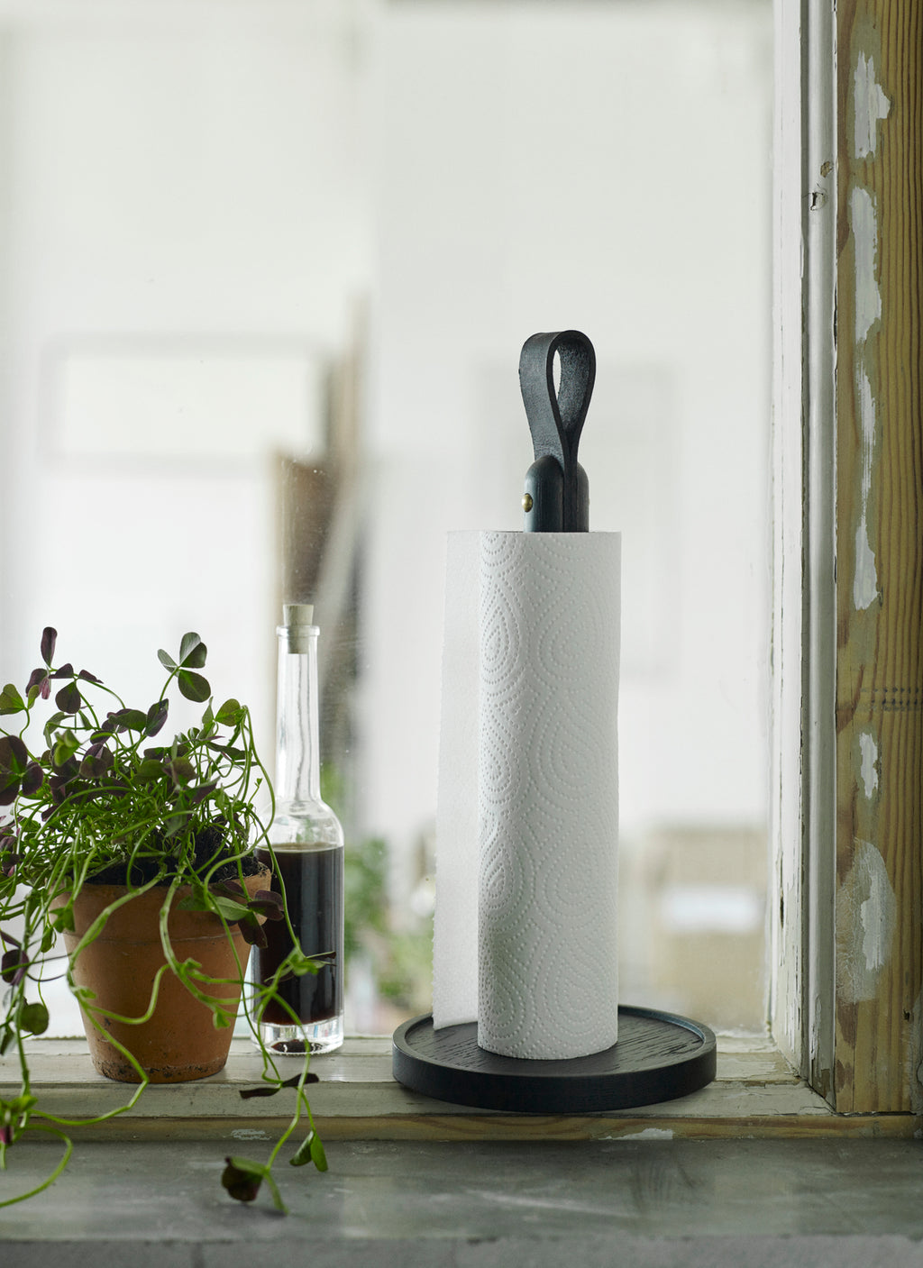 Norr Paper Towel Holder Oak/Blck/Leather