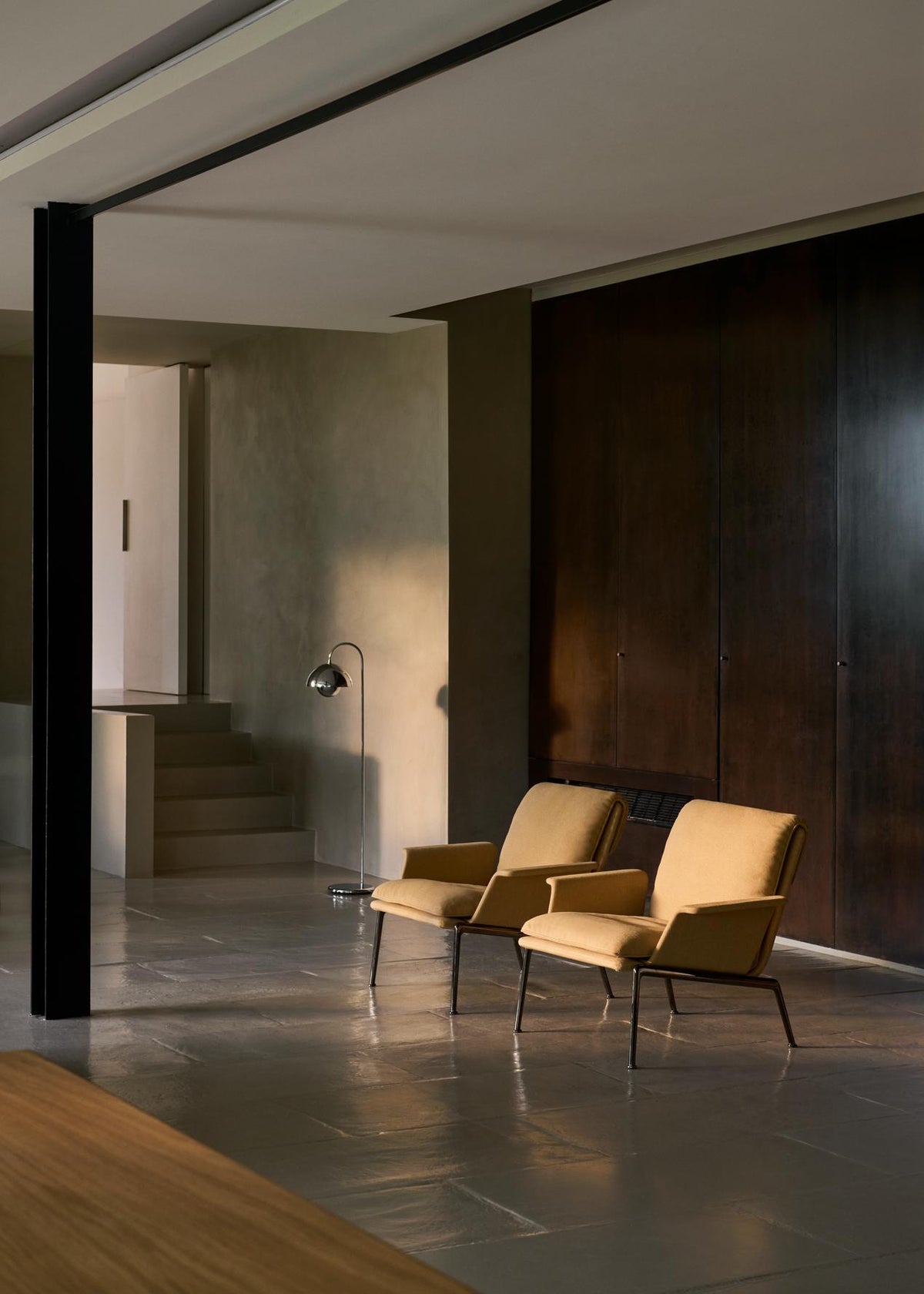 Muno LN19 Lounge Chair w. Arms