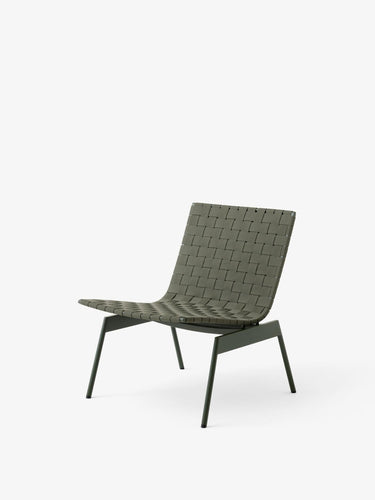 Ville AV44 Outdoor Lounge Chair