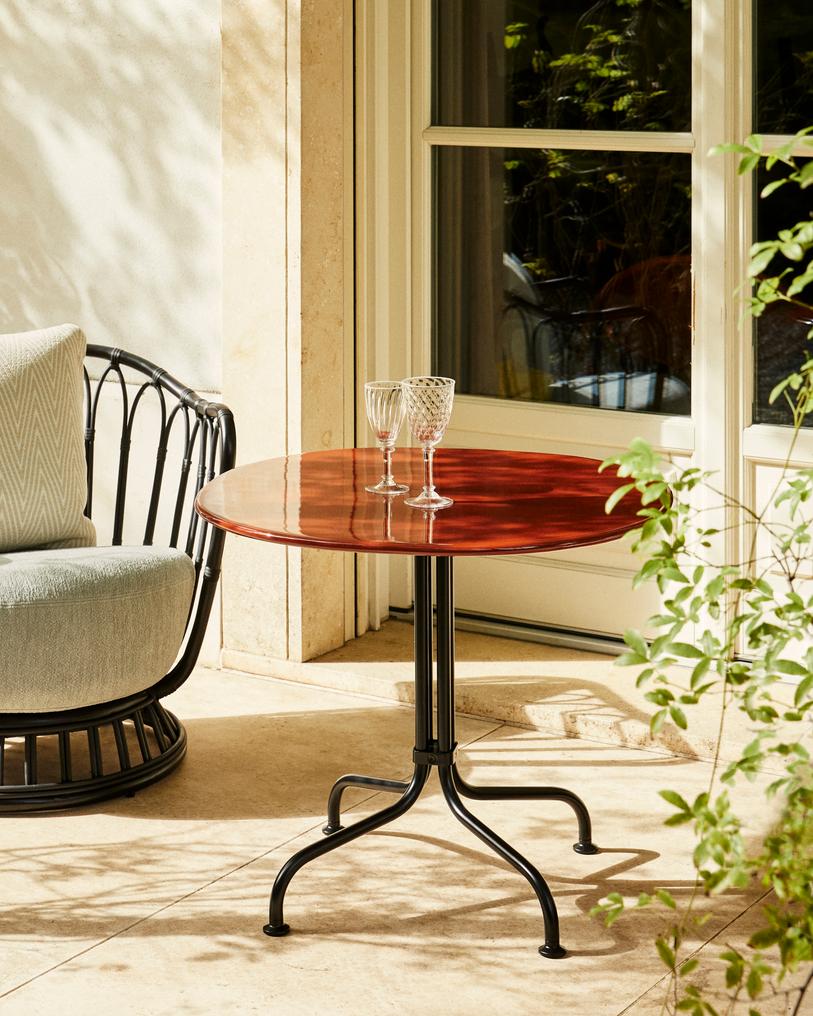 Carmel Bistro Lounge Table Rock Red