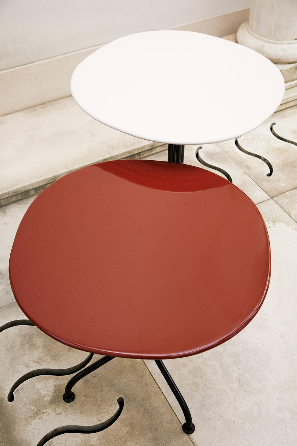 Carmel Bistro Lounge Table Rock Red