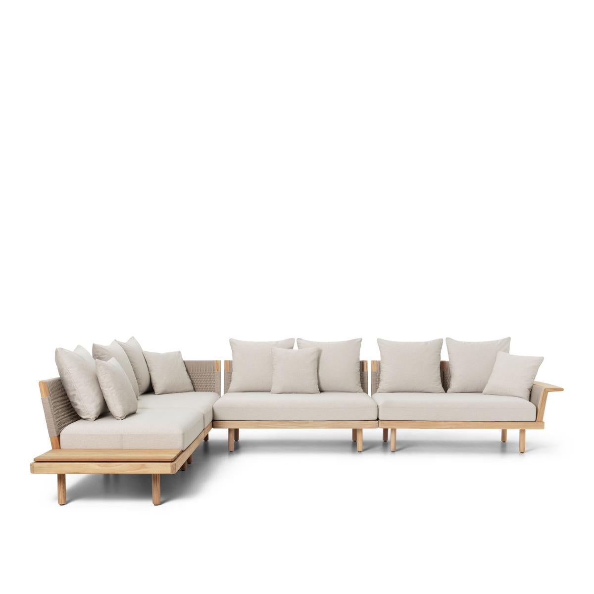 E511 Embrace Outdoor Lounge w. Arm- Teak