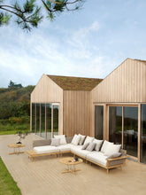 E511 Embrace Outdoor Lounge w. Arm- Teak