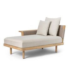 E540 Embrace Outdoor Lounge w. Arm- Teak