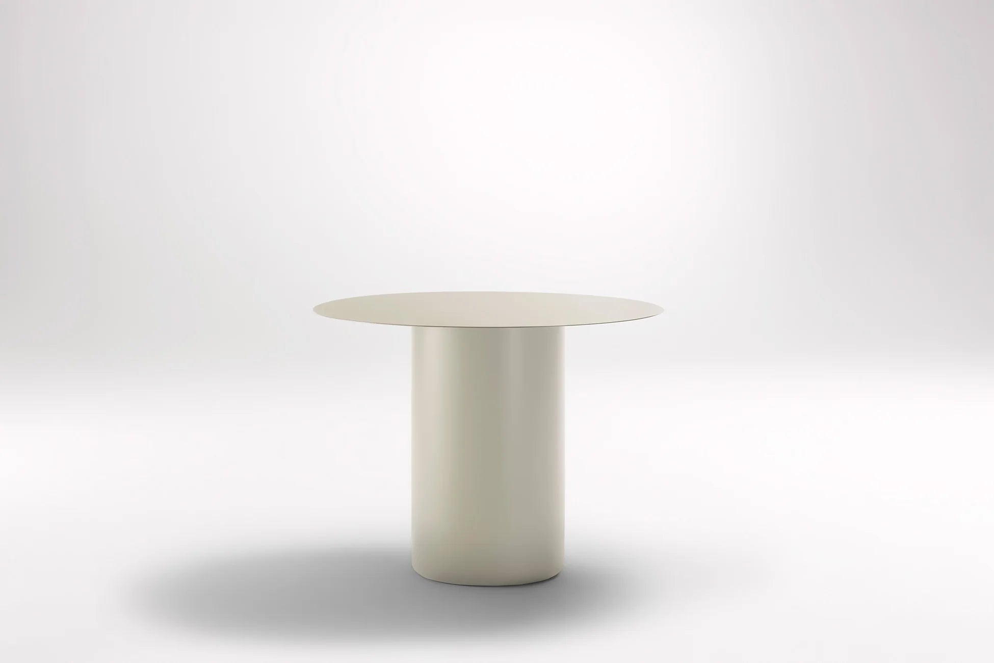 Sequence Round Bar Table - Indoor