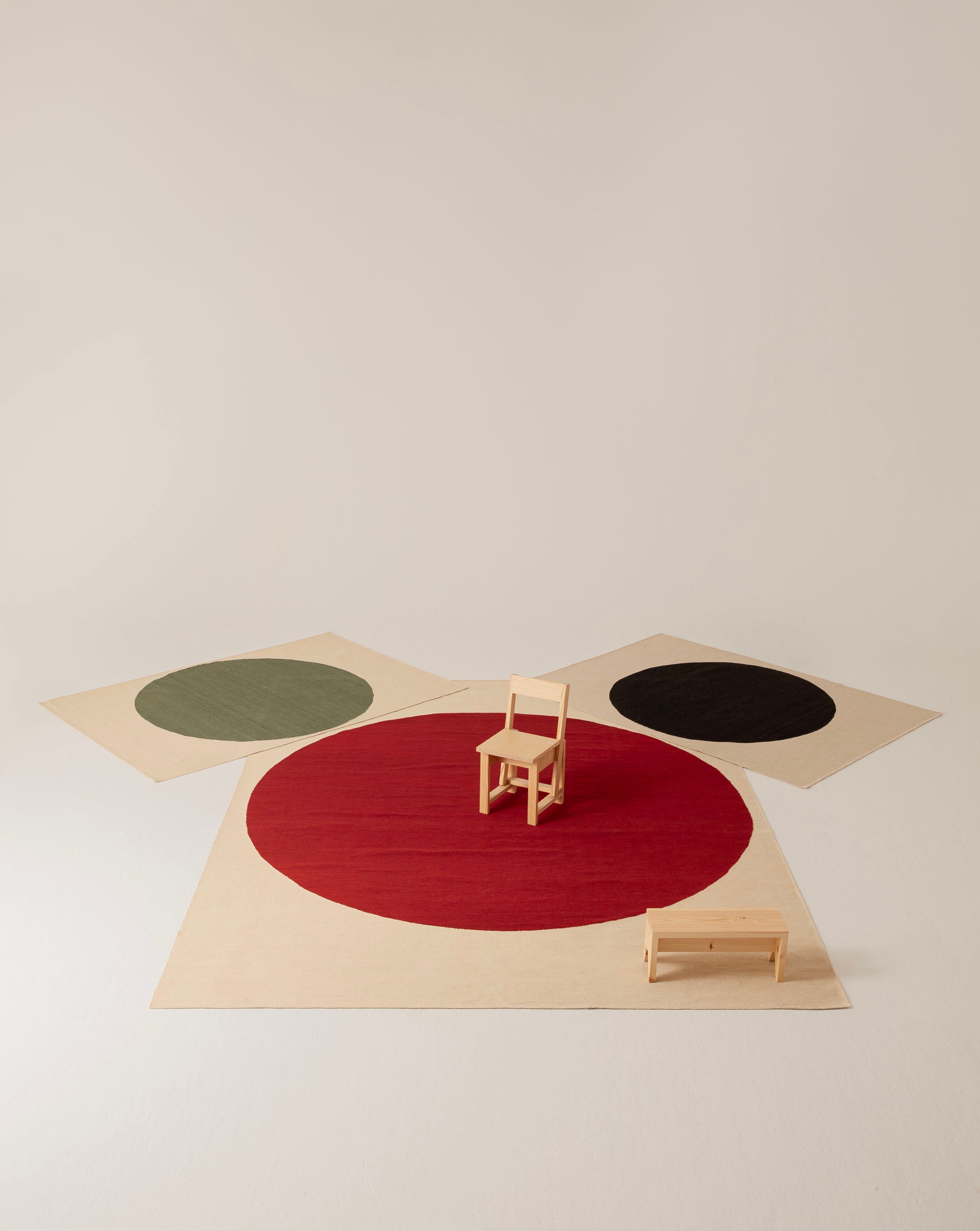 Topo Rug Red - 250x350cm