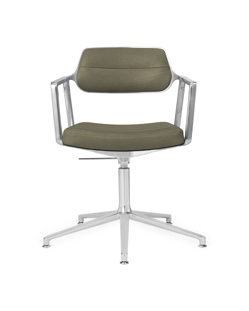 Vipp453+ Swivel Chair