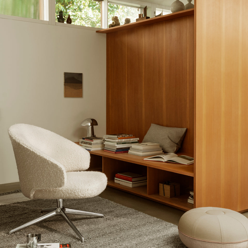 Let Lounge Chair Swivel
