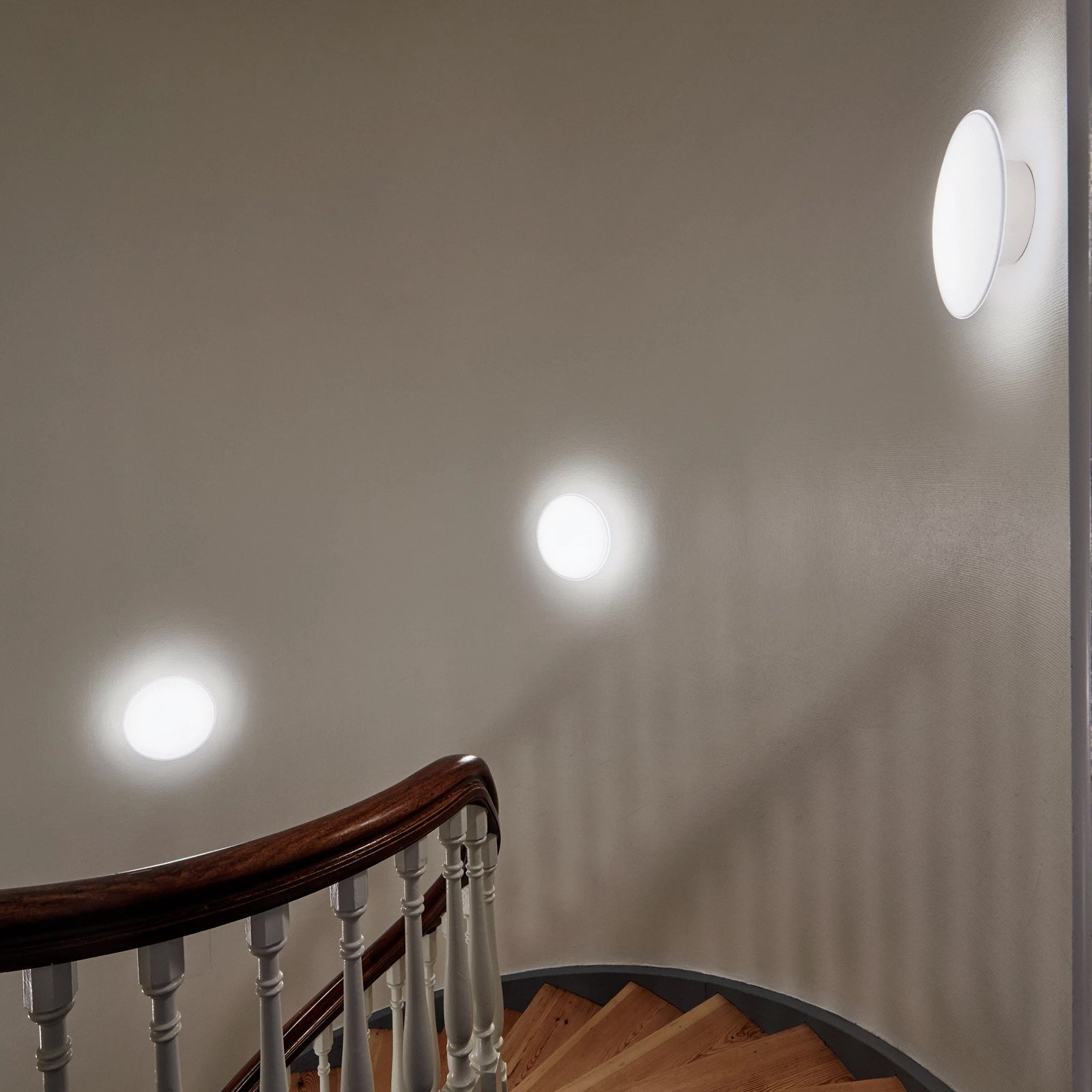 AJ Eklipta, Wall and Ceiling, 220mm.