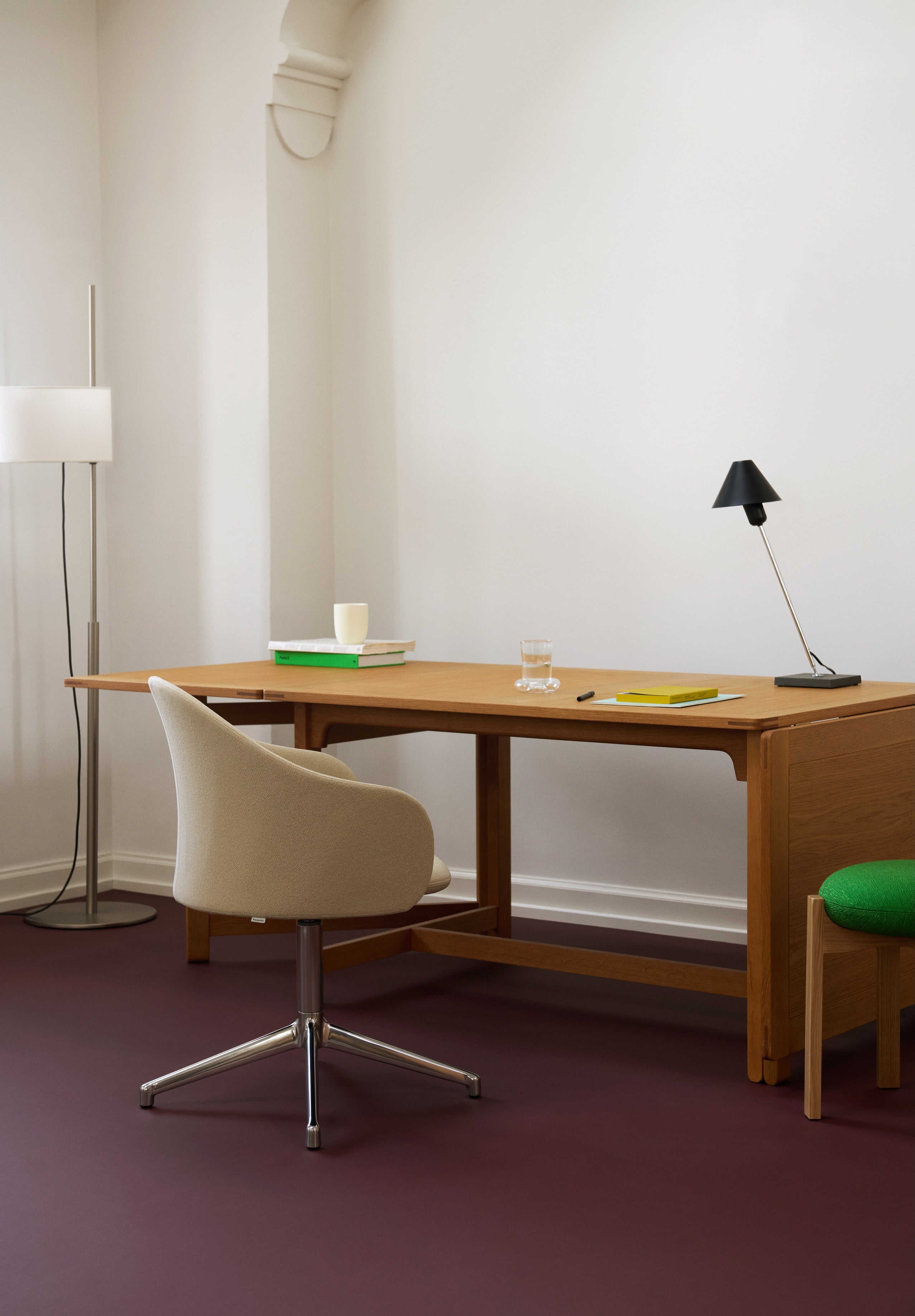 Gomo Armchair 4 Star Swivel