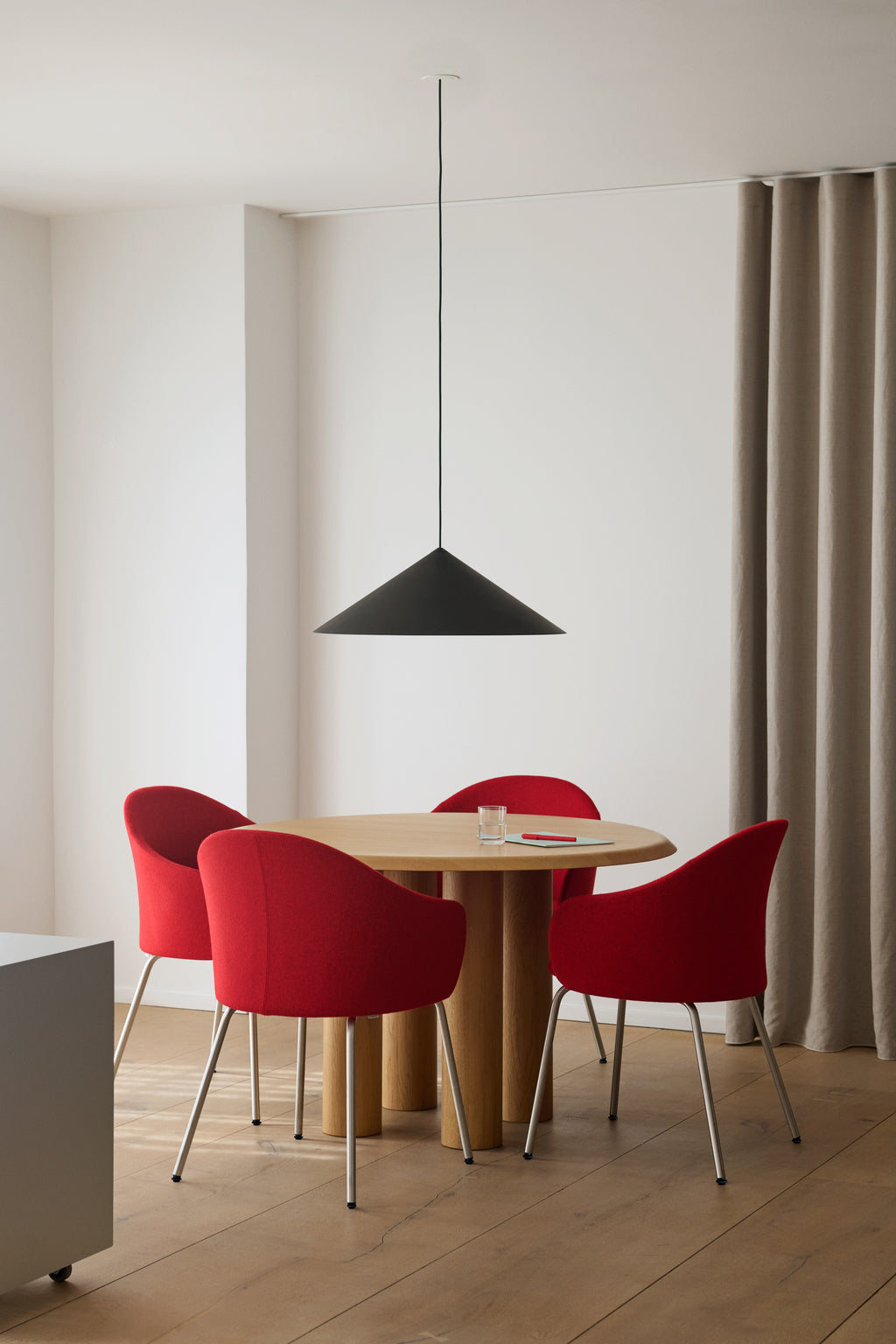 Gomo Armchair Tube