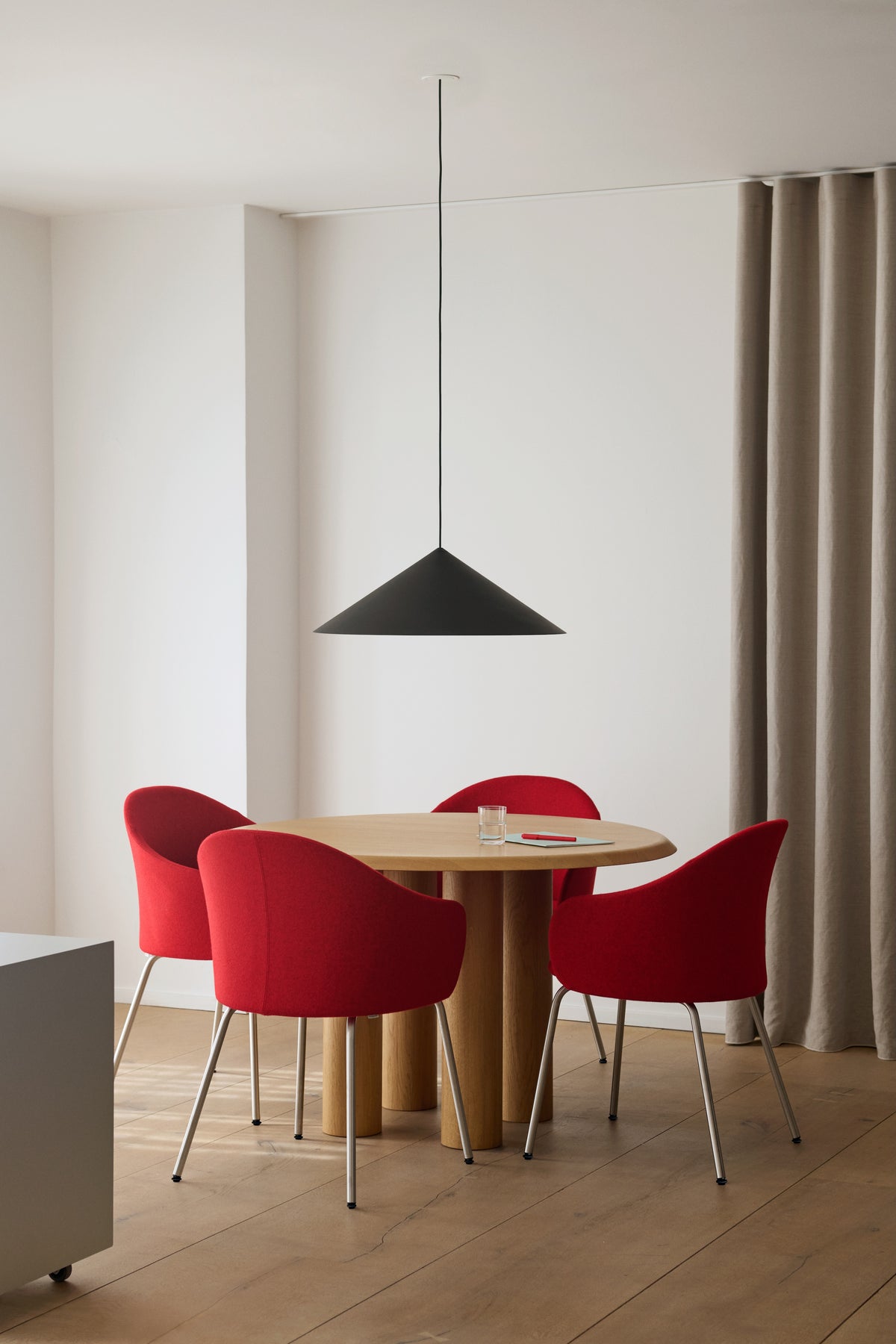 Gomo Armchair Tube