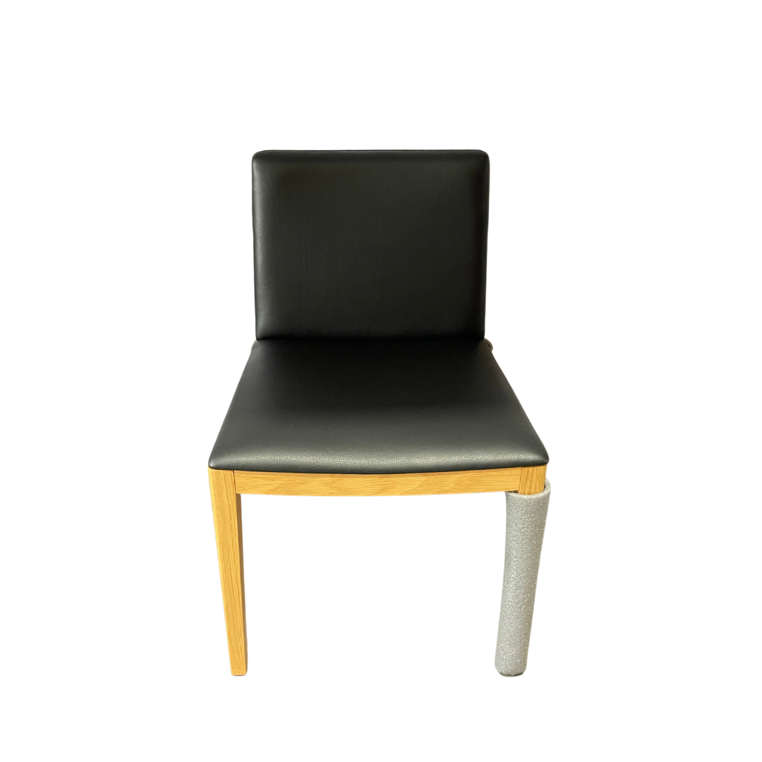 Beatrice Sedia Chair by Poltrona Frau Cult Design First